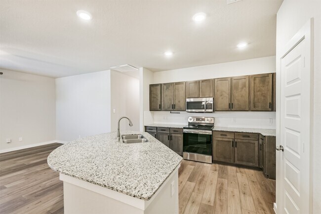 Building Photo - 25109 Pacific Wren Dr