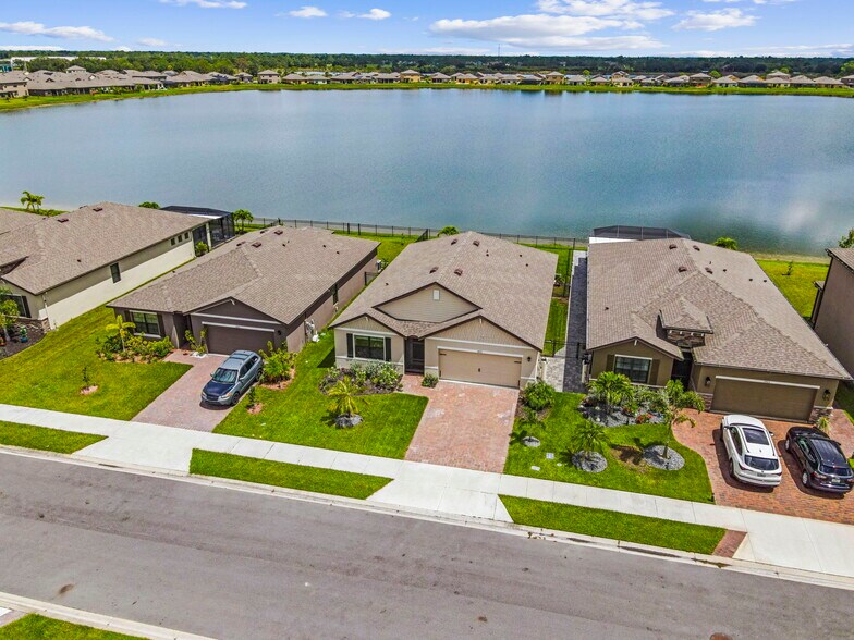 Building Photo - 1893 Capital Dr SE