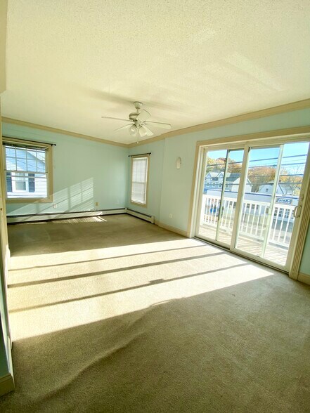 Building Photo - 178 Main St