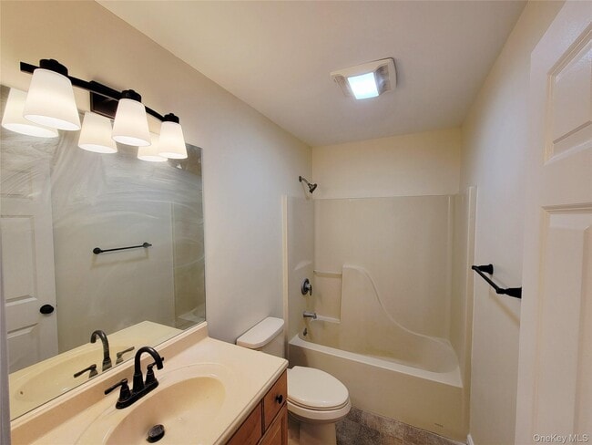 Building Photo - 41 NY-208