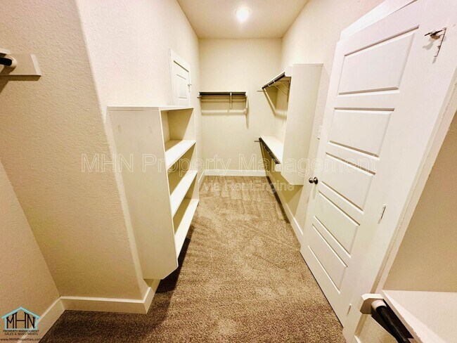 Building Photo - 14906 Palmer Crk