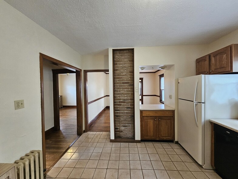 Building Photo - 62 Governor Winthrop Rd