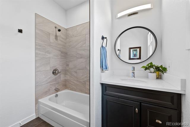 Building Photo - 1065 S Race St