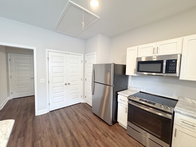 Building Photo - 130 Briarwood Rd