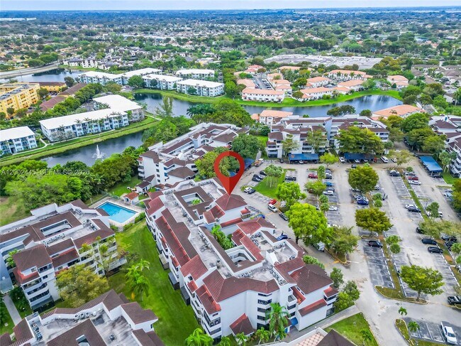 Building Photo - 8255 SW 152nd Ave