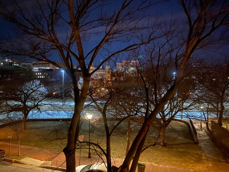 Building Photo - 1059 W Barre St