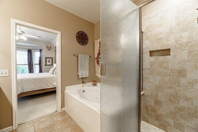 Building Photo - 9815 Rock Pass Dr