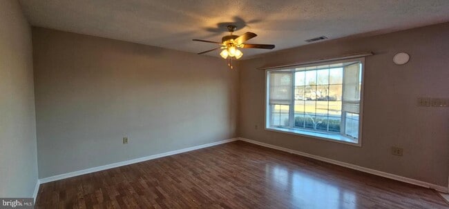 Building Photo - 225 Nottoway Dr