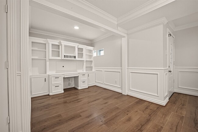 Building Photo - 1215 Mosher Ln