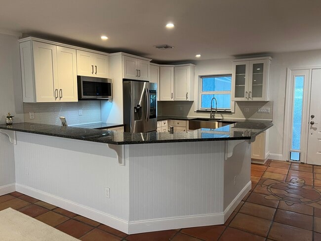 Building Photo - 44 Aqua Ra Dr