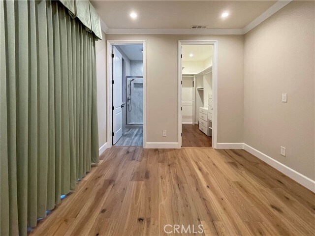 Building Photo - 2 Stallion Rd