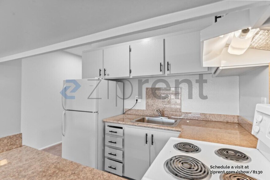 Building Photo - 468 90th St