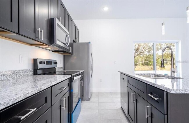 Building Photo - 2901 W Redgate Dr