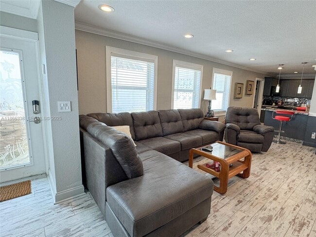 Building Photo - 161 NW 27th Ct