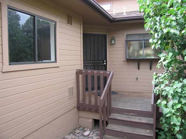 Primary Photo - Move in Special: $300.00 off First Months ...