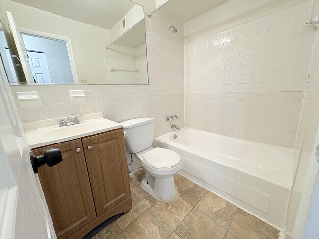 Building Photo - 11905 Tarragon Rd