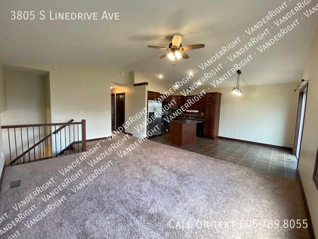 Building Photo - 3805 S Linedrive Ave