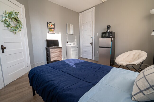 Building Photo - 376 Washington St