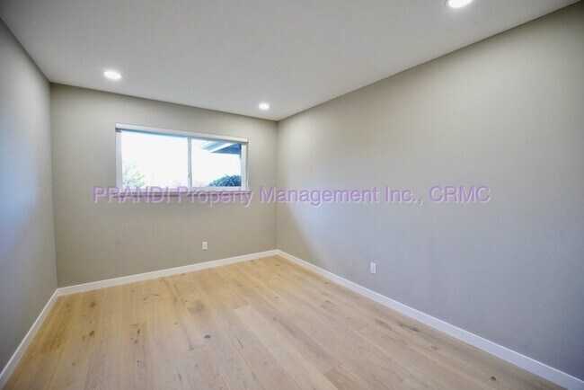 Building Photo - 110 Kaden Dr
