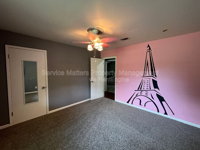 Building Photo - 5432 Homestead Dr