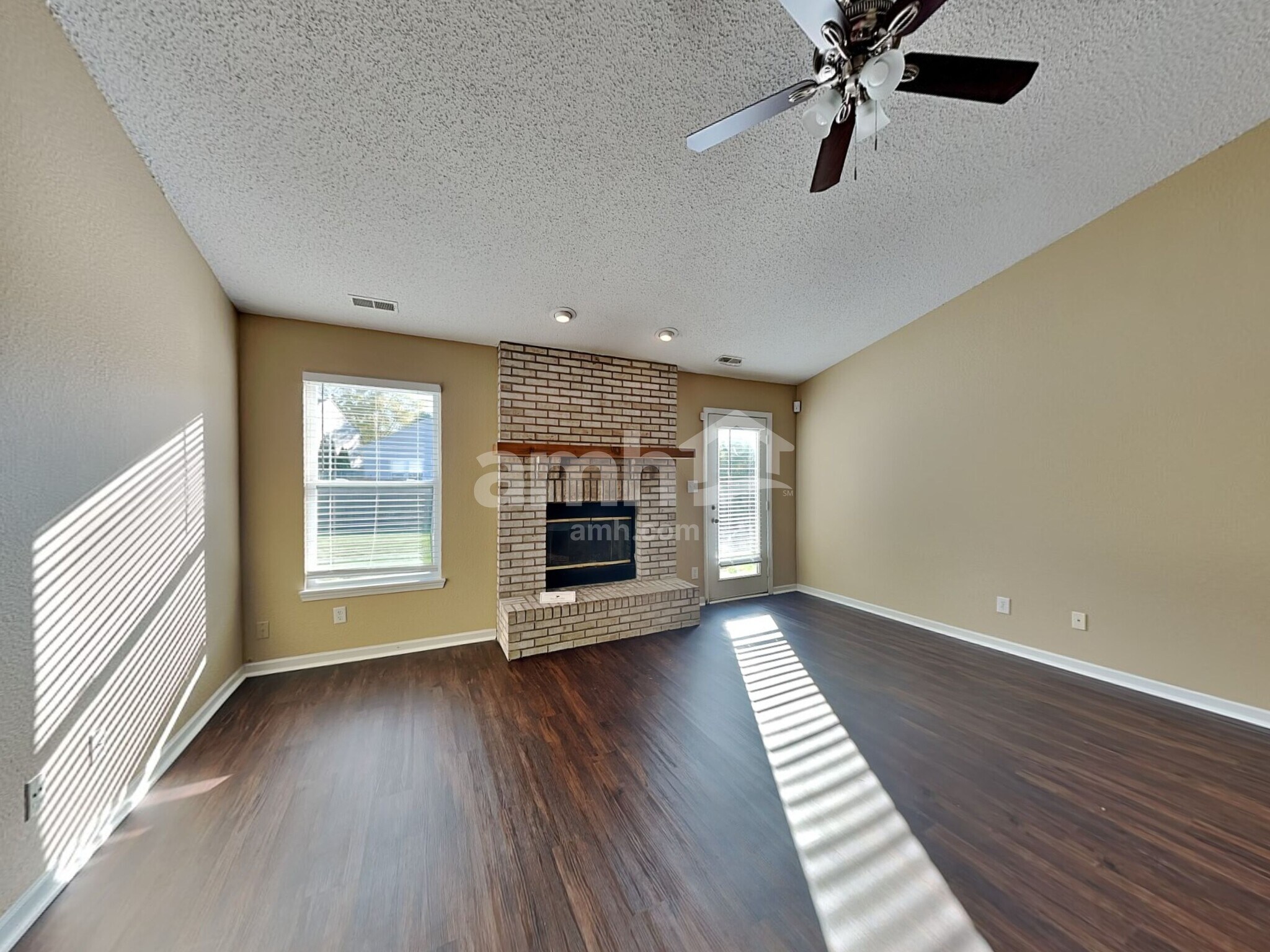 Building Photo - 3742 Laurel Cherry Ln