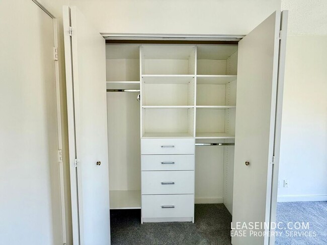 Building Photo - 1099 22nd St NW