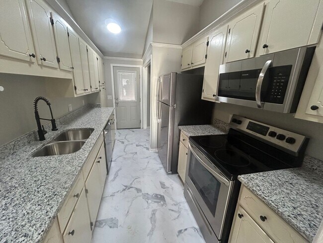 Building Photo - 207 Coronado Rd