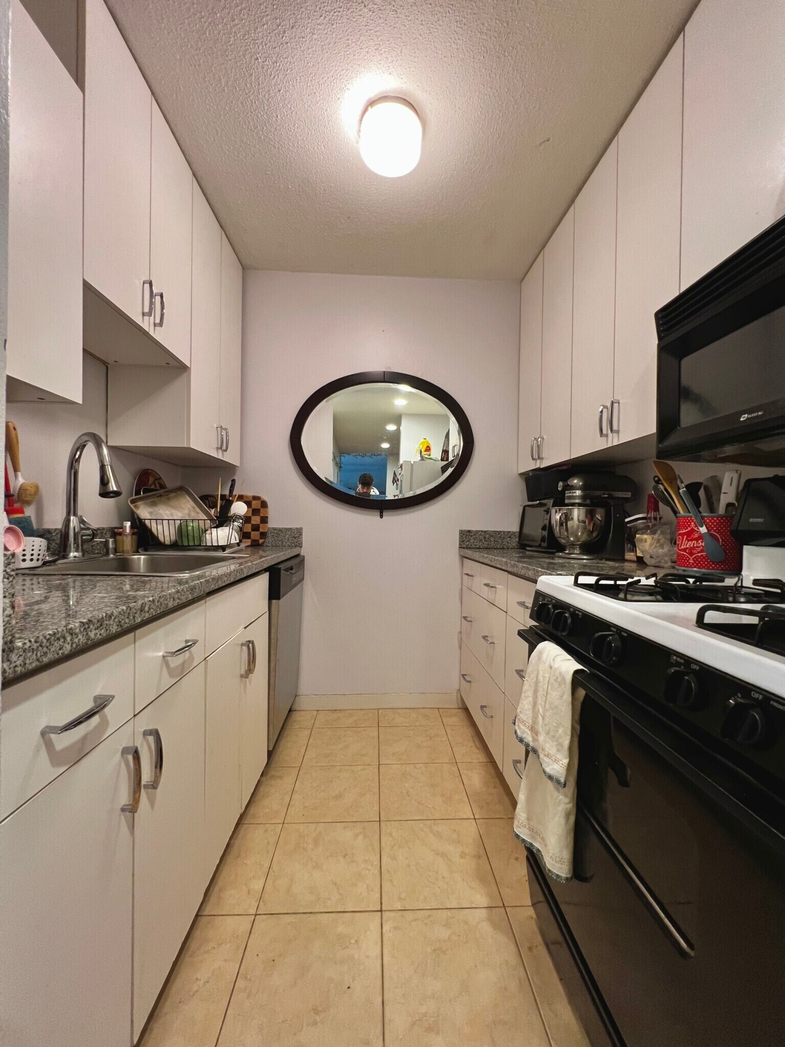 Building Photo - 142 Kenrick St