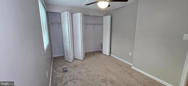 Building Photo - 3591 Laurel View Ct