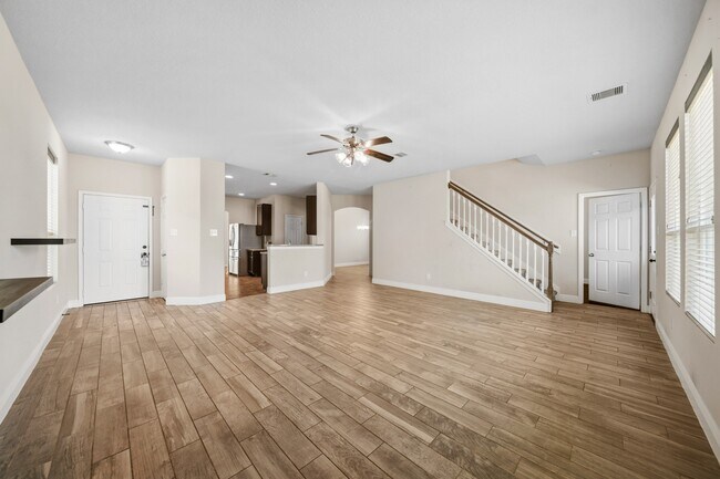 Building Photo - 2415 Cloudy Bay Dr