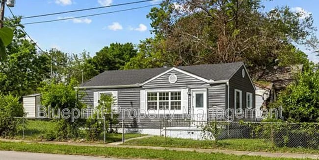 Building Photo - 3120 24th St N