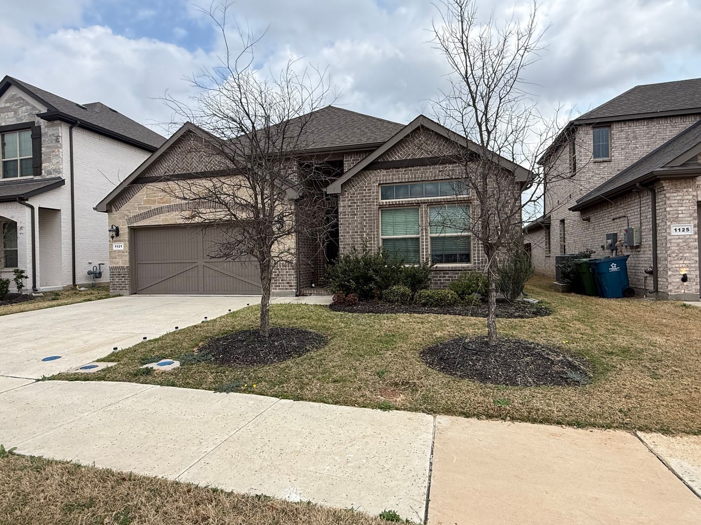 Building Photo - 1121 Knightsbridge Rd