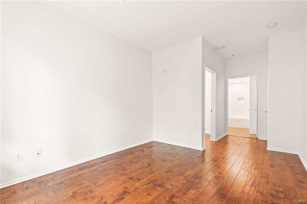 Building Photo - 6400 Crescent Park E