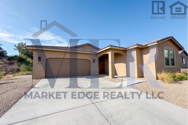 Building Photo - 2Bed/2Bath Gated Turnkey Home in Wickenburg! $1999 MOVE-IN SPECIAL! Ready for Immediate Move-In!