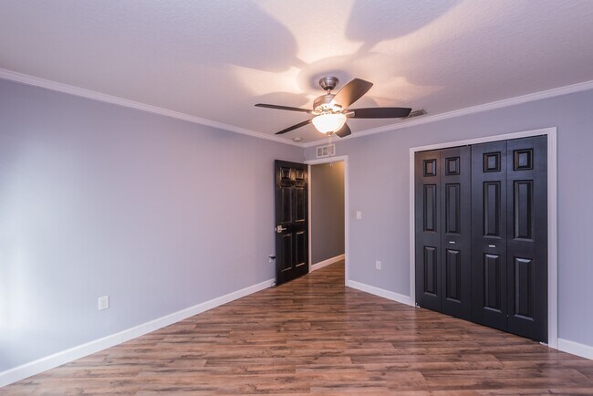 Building Photo - 5339 Peach Blossom Blvd