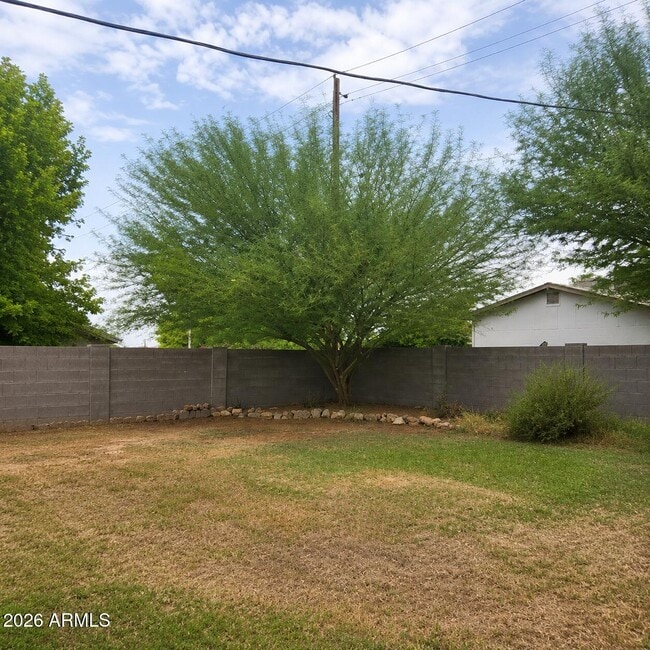 Building Photo - 4326 E Glenrosa Ave