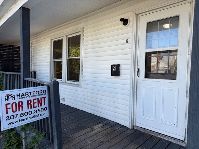 Building Photo - Newly Updated!! 3 Bed, 1 Bath Apartment in...