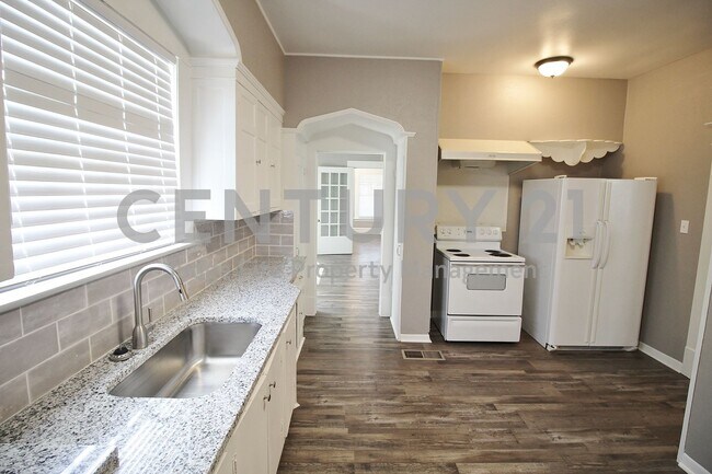 Building Photo - Updates Galore in This Vintage 2/1.5 in Ce...