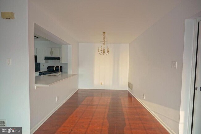 Building Photo - 3102B Limestone Way