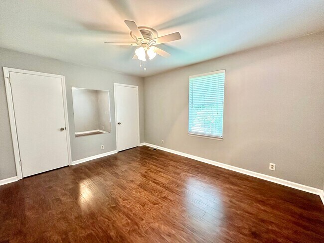 Building Photo - 7806 Sawyer Brown Rd