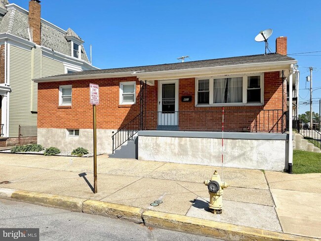 Primary Photo - 401 Franklin St