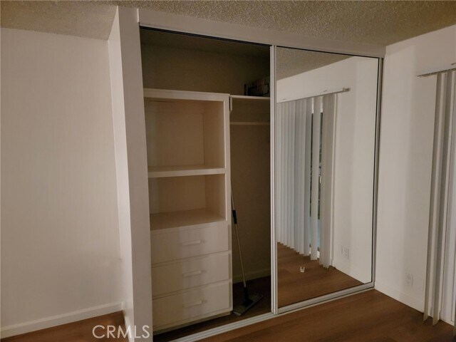 Building Photo - 620 Illinois Ct