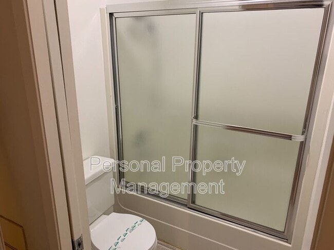 Building Photo - 7310 NE 16th Ave