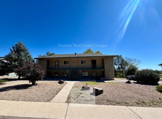 Primary Photo - 1197 Cree Dr