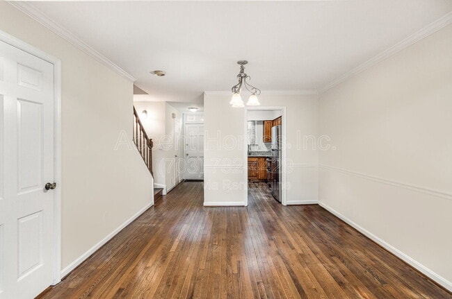 Building Photo - 449 Old Town Ct
