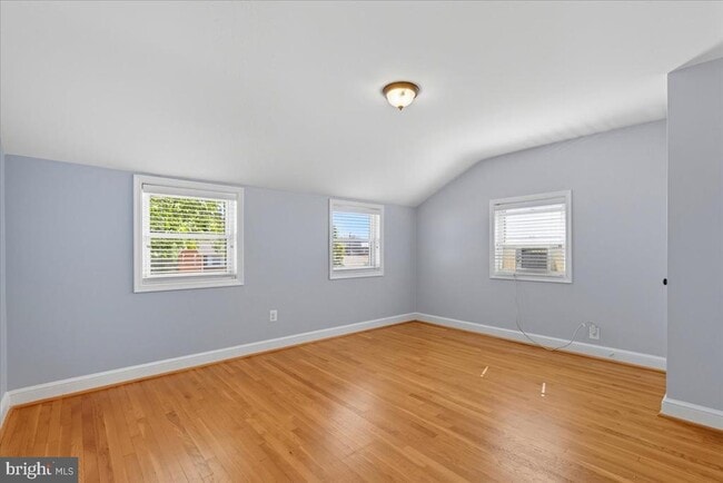 Building Photo - 3106 S Hayes St