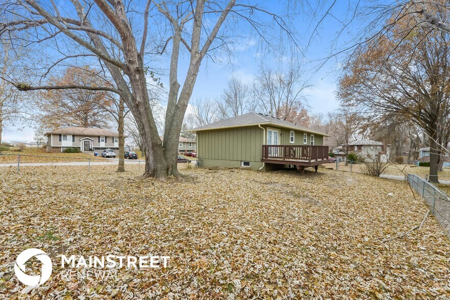 Building Photo - 504 SW Shamrock Pl