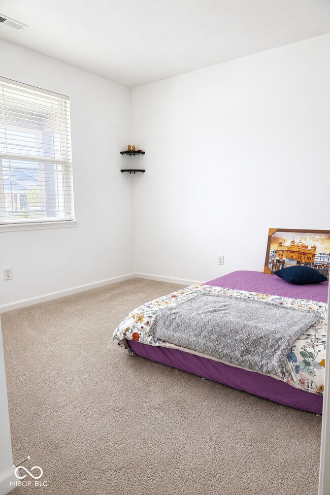 Building Photo - 9237 Kavanaugh Dr