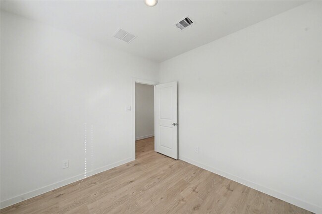 Building Photo - 4219 Gold Hl Ln