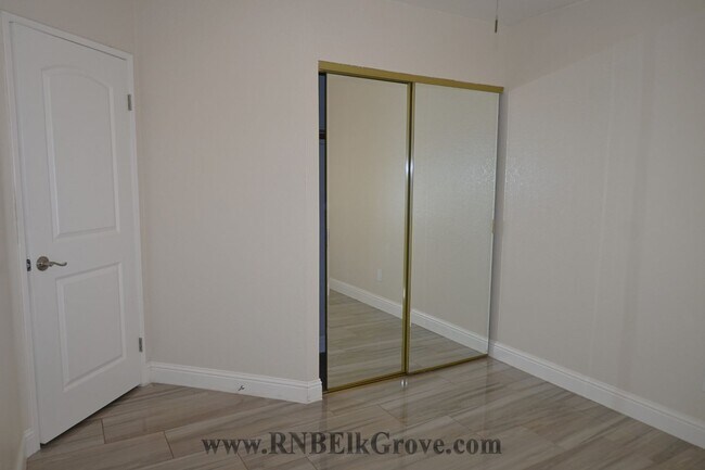 Building Photo - 2339 Silverado Ct